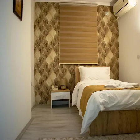 Hotel Alyssa